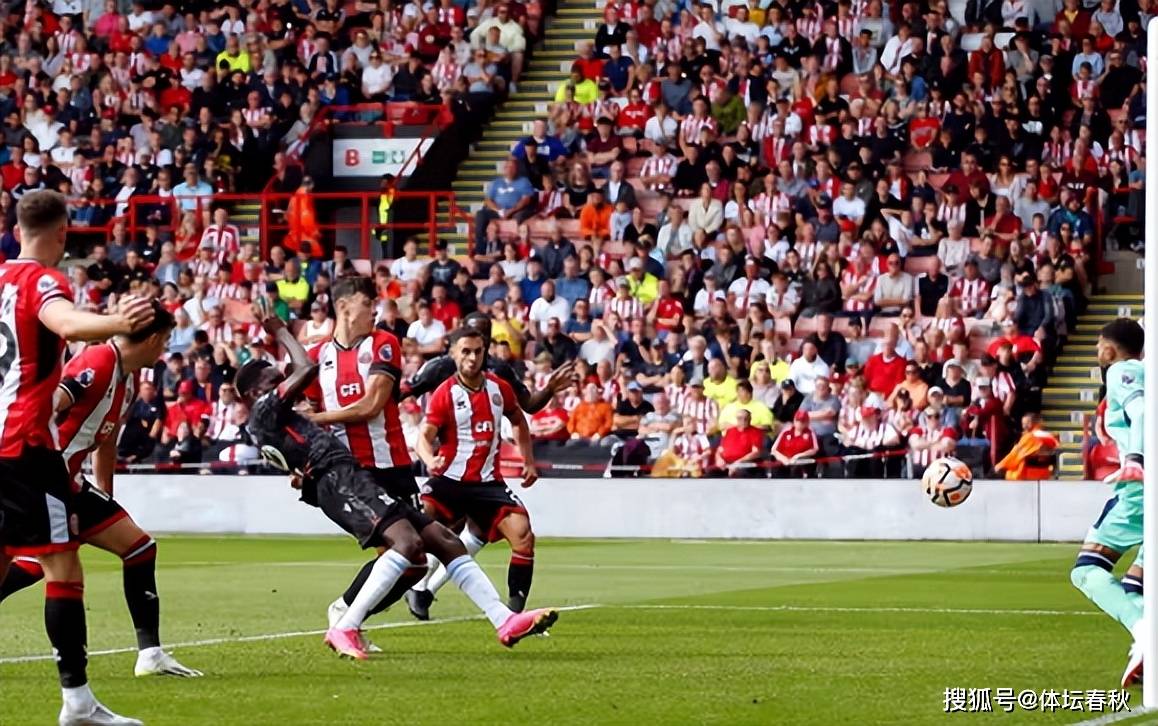 包含埃默顿主场大胜谢周三，接连取得胜利的词条